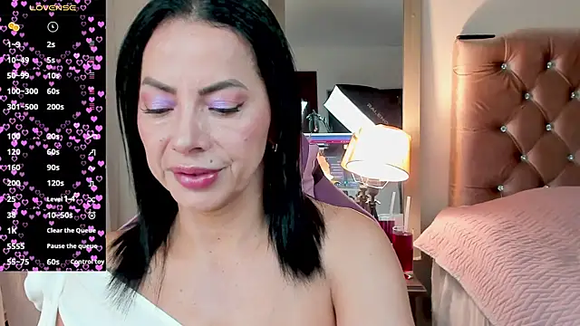 Snapshot of veronika_naughty chatting on 10-21-25, 02:16 veronika naughty online show from 10-21-25, 02:16