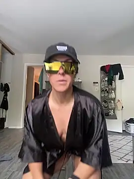 mrs  unknown online show from 10-12-25, 04:30