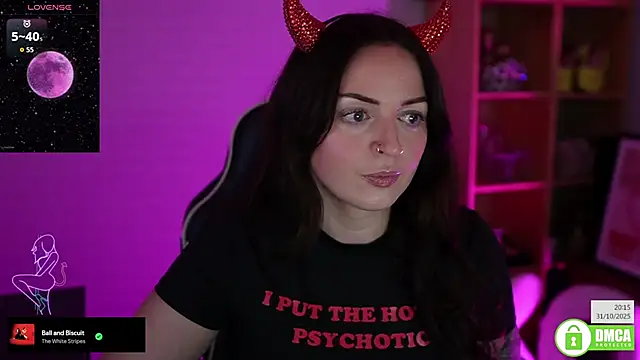 Snapshot of Billiexxox chatting on 10-31-25, 08:16 Billiexxox online show from 10-31-25, 08:16