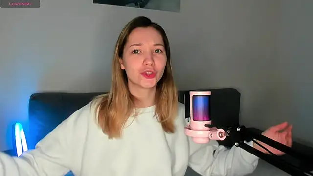 MiaThaine online show from 02-26-25, 01:11