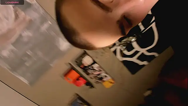 Snapshot of simonwnl chatting on 02-07-26, 06:27 simonwnl online show from 02-07-26, 06:27