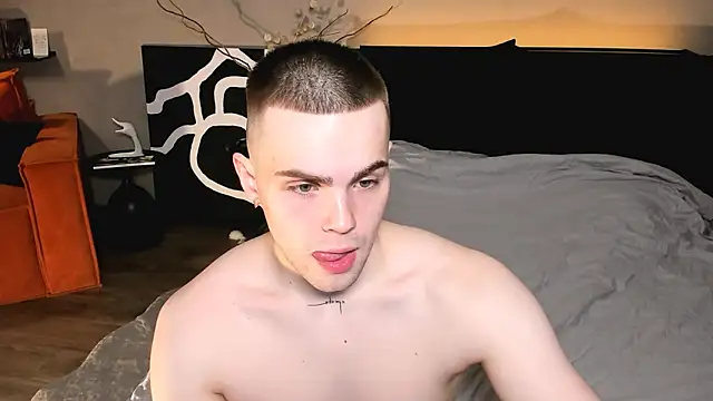 Snapshot of simonwnl chatting on 02-23-26, 04:18 simonwnl online show from 02-23-26, 04:18