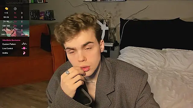 simonwnl online show from 12-23-25, 08:02