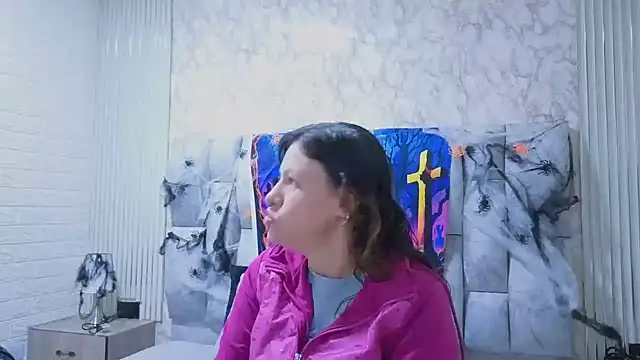 charlotte  G online show from 10-24-25, 11:09