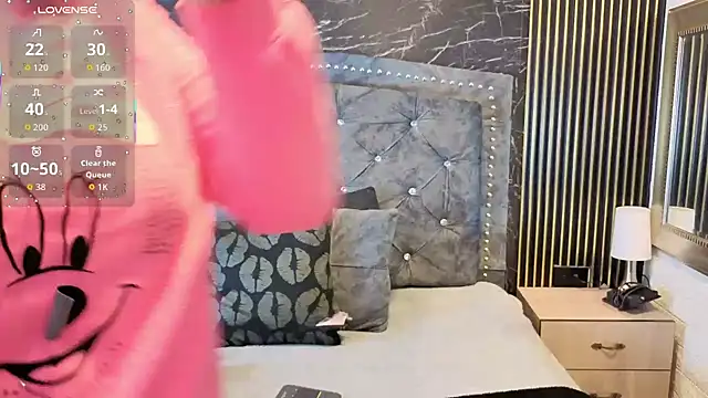 charlotte  G online show from 01-08-26, 11:05