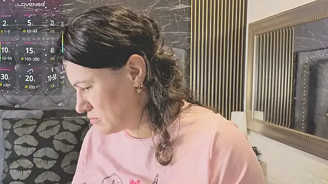 charlotte  G online show from 01-12-26, 10:55