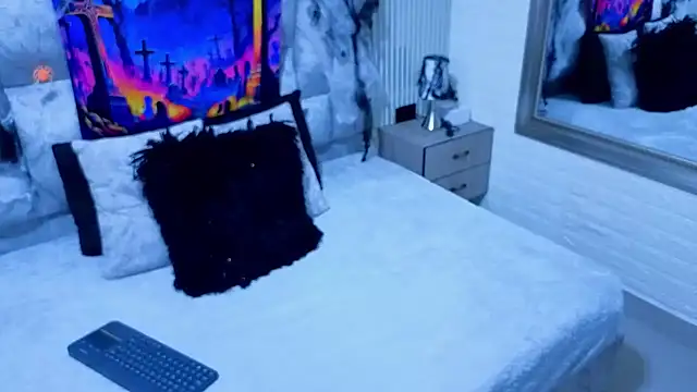 charlotte  G online show from 10-25-25, 11:09