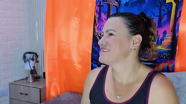 Snapshot of charlotte__G chatting on 10-10-25, 11:11 charlotte G online show from 10-10-25, 11:11