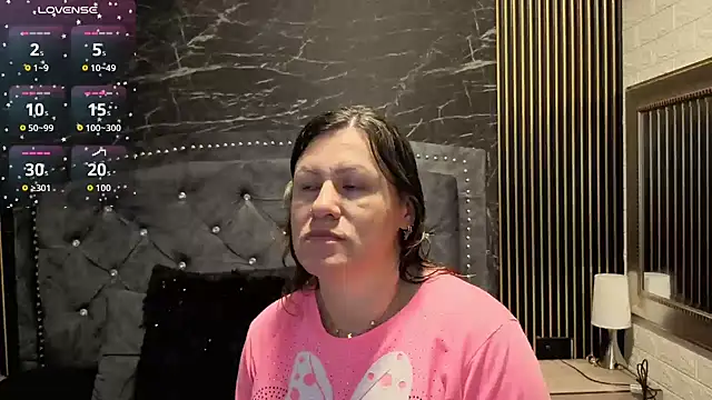 charlotte  G online show from 11-23-25, 08:46