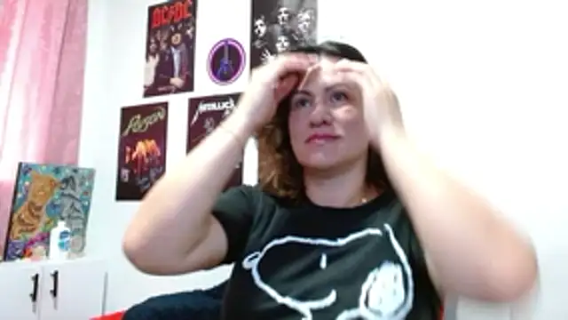 charlotte  G online show from 12-16-25, 06:12