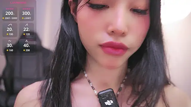 Miuzxc online show from 01-26-25, 11:39