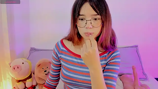 Snapshot of Lovely_celestte chatting on 06-02-26, 01:16 Lovely celestte online show from 06-02-26, 01:16