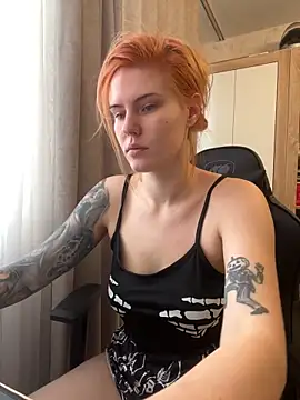 Snapshot of VoluptuousDreams chatting on 02-10-26, 04:22 VoluptuousDreams online show from 02-10-26, 04:22