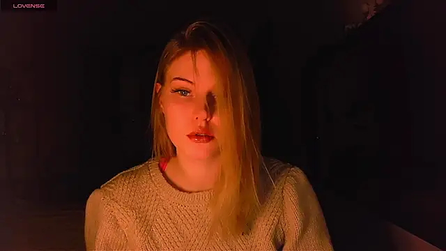 Snapshot of VoluptuousDreams chatting on 02-20-25, 03:52 VoluptuousDreams online show from 02-20-25, 03:52