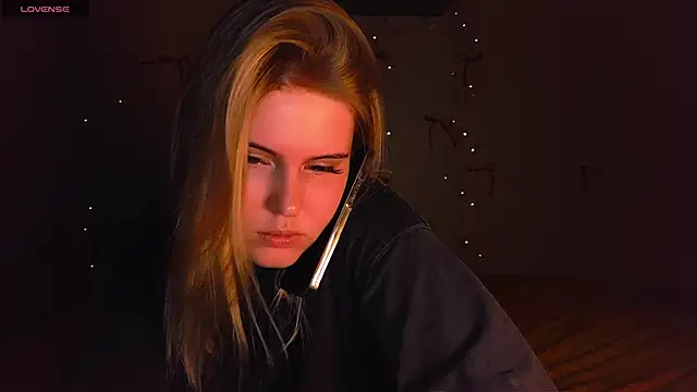 Snapshot of VoluptuousDreams chatting on 02-11-25, 03:08 VoluptuousDreams online show from 02-11-25, 03:08