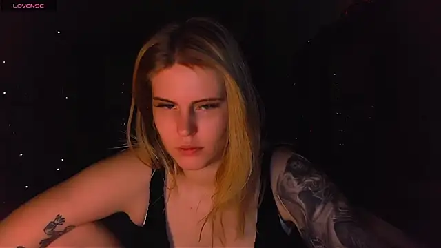 Snapshot of VoluptuousDreams chatting on 02-01-25, 06:08 VoluptuousDreams online show from 02-01-25, 06:08