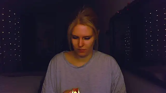 Snapshot of VoluptuousDreams chatting on 12-06-24, 02:33 VoluptuousDreams online show from 12-06-24, 02:33