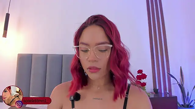 Scarlett Morgan  online show from 12-17-25, 07:52