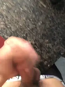 Snapshot of vintin21cm chatting on 09-14-25, 05:35 vintin21cm online show from 09-14-25, 05:35