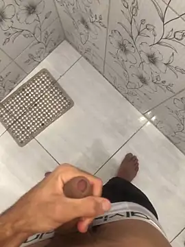 Snapshot of vintin21cm chatting on 10-02-25, 05:05 vintin21cm online show from 10-02-25, 05:05