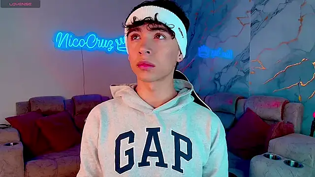 Niico Cruz online show from 03-05-26, 10:16