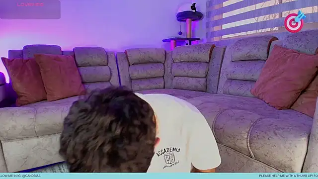 Niico Cruz online show from 10-26-25, 10:32