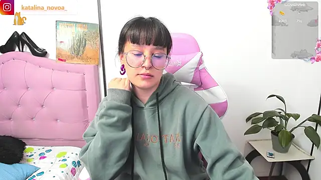 Katalina novoa online show from 05-28-26, 01:46