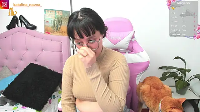 Katalina novoa online show from 05-22-26, 02:53