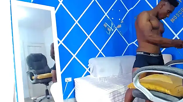 Snapshot of alexander_megan chatting on 02-16-25, 02:00 alexander megan online show from 02-16-25, 02:00