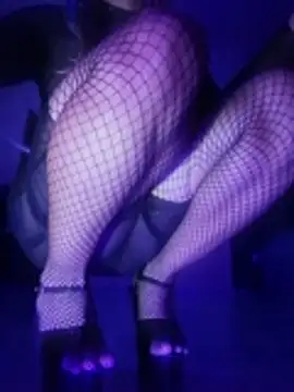 kandyloves online show from 11-12-25, 07:45