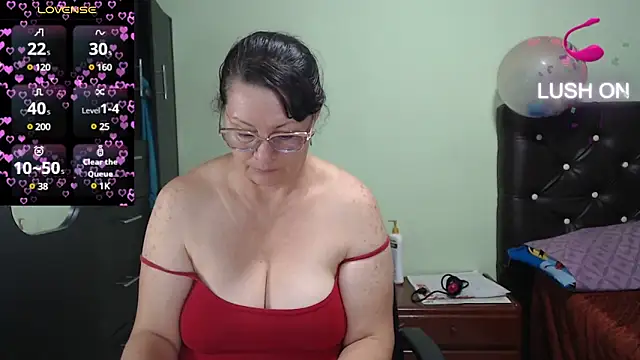 Snapshot of hairyglad69 chatting on 03-15-25, 07:59 hairyglad69 online show from 03-15-25, 07:59