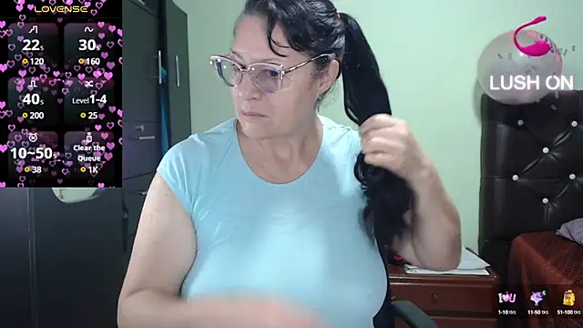 Snapshot of hairyglad69 chatting on 03-13-25, 08:11 hairyglad69 online show from 03-13-25, 08:11