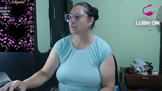 hairyglad69 online show from 11-20-25, 01:56