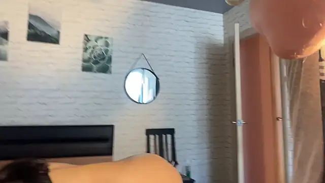 leesmoke online show from 12-16-25, 05:44