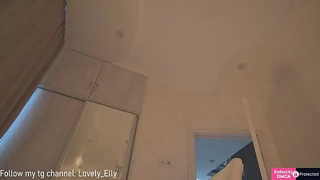 EllyMays online show from 09-21-25, 07:24