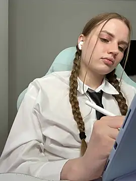 StellaLawless online show from 03-08-26, 02:04