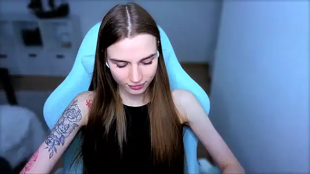 StellaLawless online show from 10-04-25, 08:21