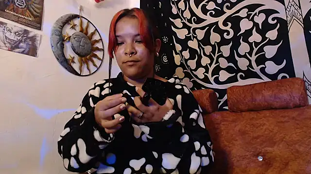 Snapshot of Kimber_666 chatting on 03-07-25, 12:37 Kimber 666 online show from 03-07-25, 12:37