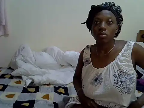 Sweet Bear online show from 11-10-25, 01:21