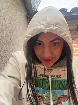 Snapshot of SarayRogers chatting on 03-15-25, 03:06 SarayRogers online show from 03-15-25, 03:06