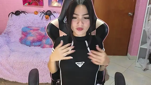 keity moon online show from 10-25-25, 02:28