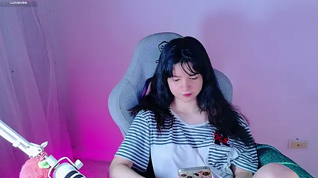 Snapshot of stephybrown chatting on 06-30-26, 10:54 stephybrown online show from 06-30-26, 10:54