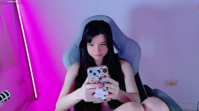 Snapshot of stephybrown chatting on 05-14-26, 12:07 stephybrown online show from 05-14-26, 12:07