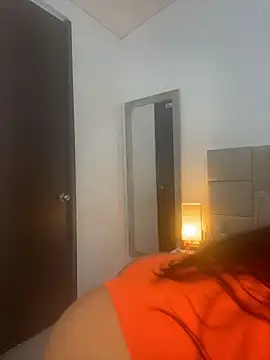 valecruz903 online show from 10-11-25, 04:52