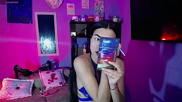 IsisRouse online show from 11-18-25, 02:38