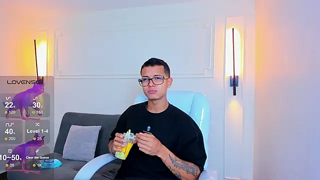 Paradise boy s online show from 02-14-26, 12:49