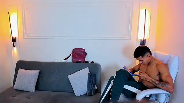 Paradise boy s online show from 01-15-26, 07:50