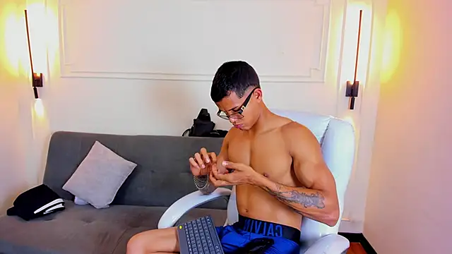 Paradise boy s online show from 02-26-26, 08:20