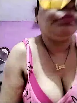 Snapshot of Ruksar-Pathan chatting on 02-25-25, 07:31 Ruksar-Pathan online show from 02-25-25, 07:31