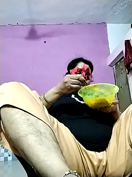 Snapshot of Ruksar-Pathan chatting on 03-21-25, 06:07 Ruksar-Pathan online show from 03-21-25, 06:07